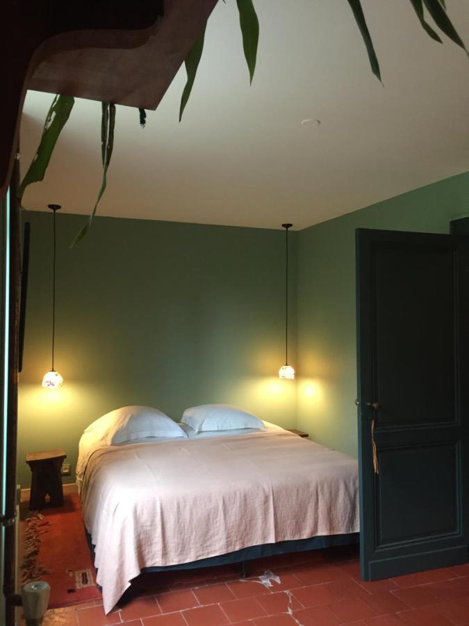 Damechouette Bed and Breakfast Pujols  Exteriör bild