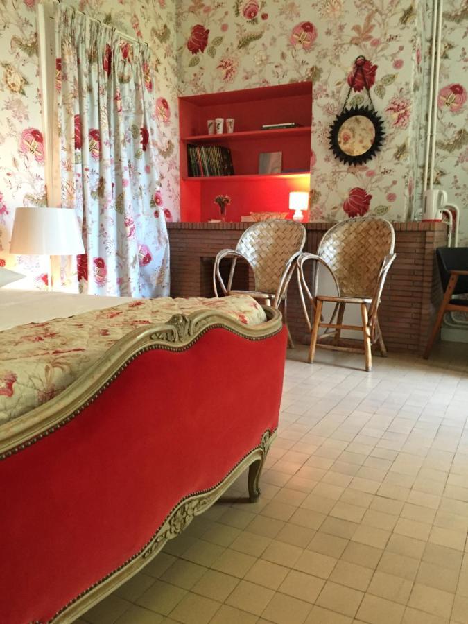 Damechouette Bed and Breakfast Pujols  Exteriör bild