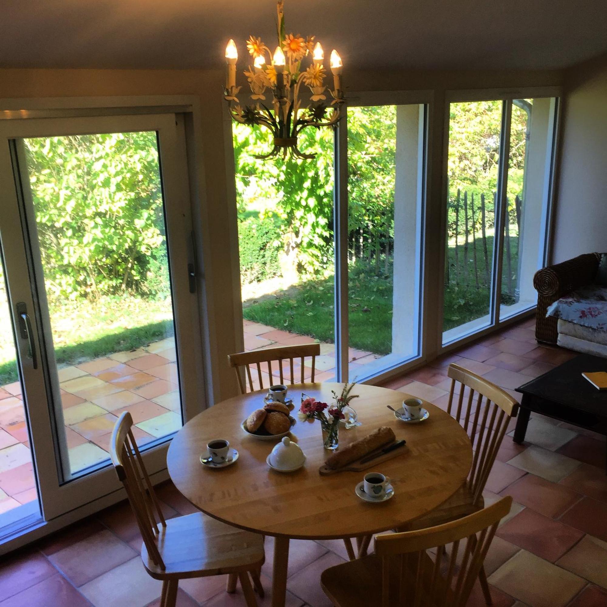 Damechouette Bed and Breakfast Pujols  Exteriör bild